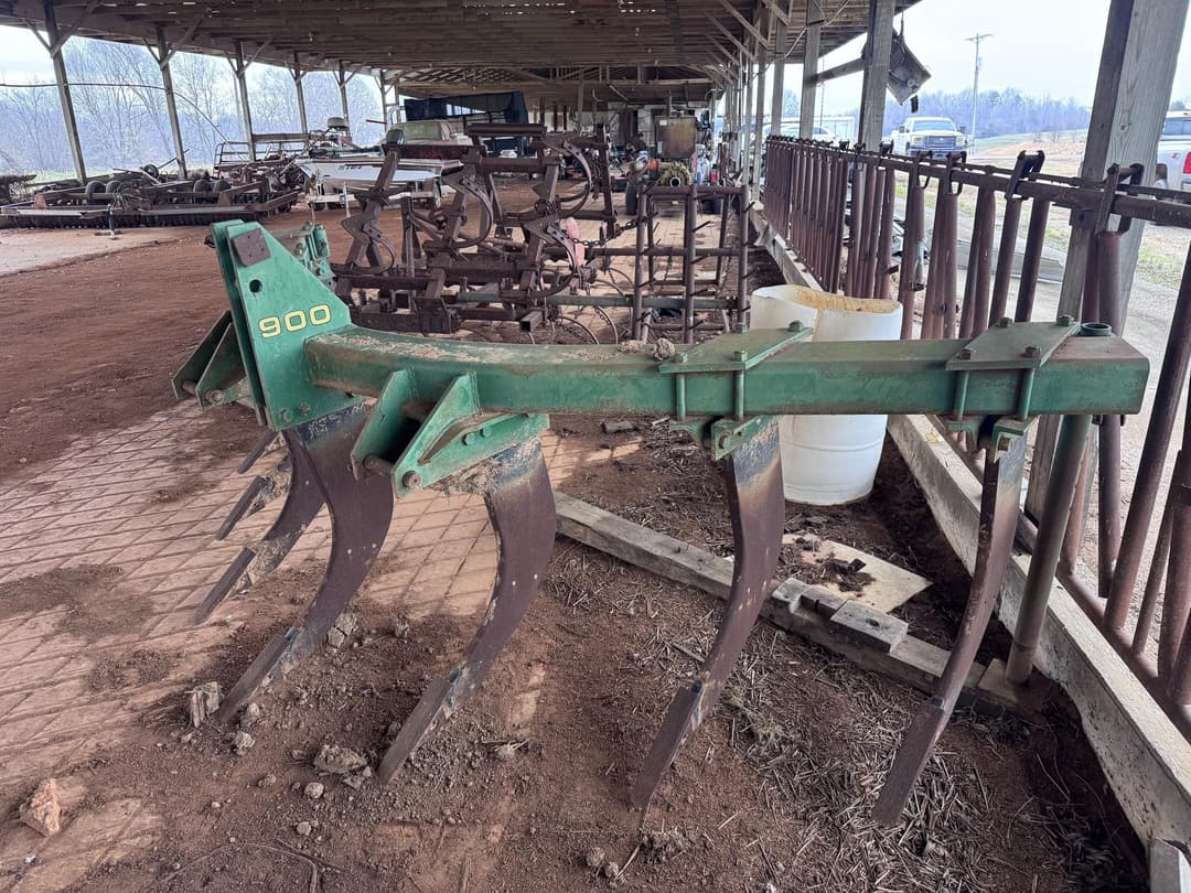 Image of John Deere 900 Image 1