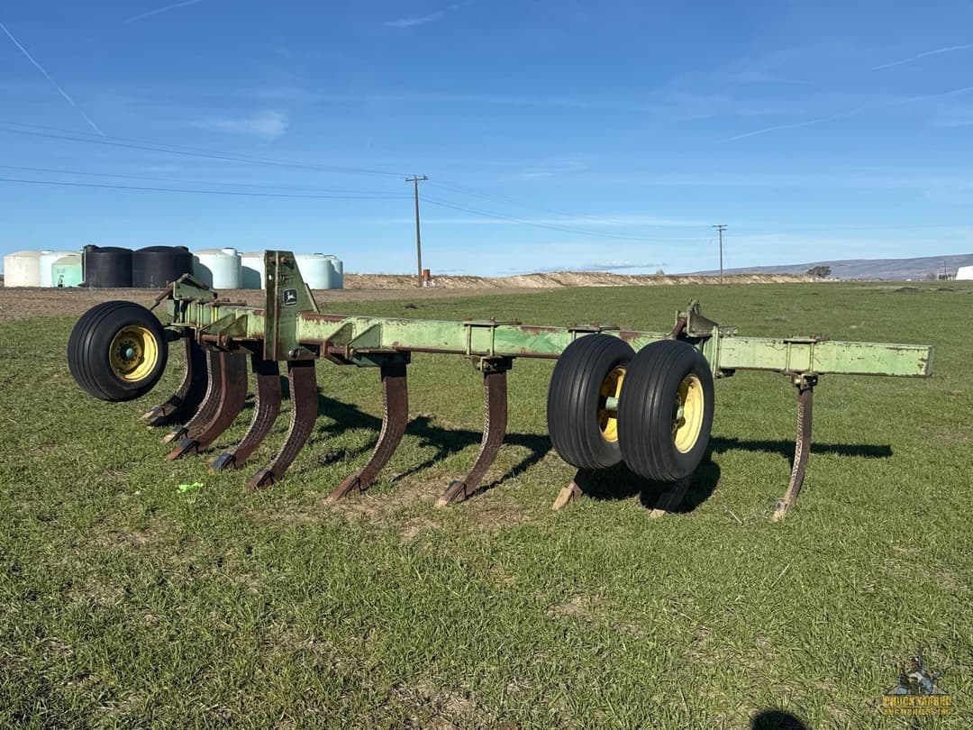 Image of John Deere 900 Primary image