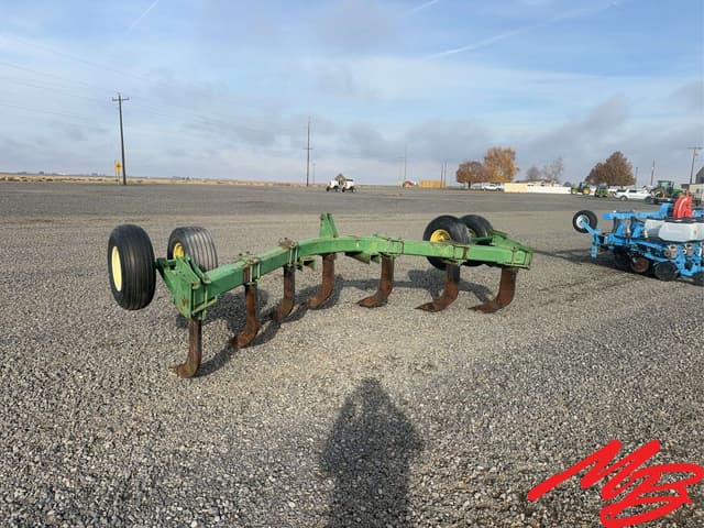 Image of John Deere 900 equipment image 4