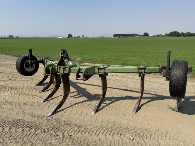 Image of John Deere 900 equipment image 1