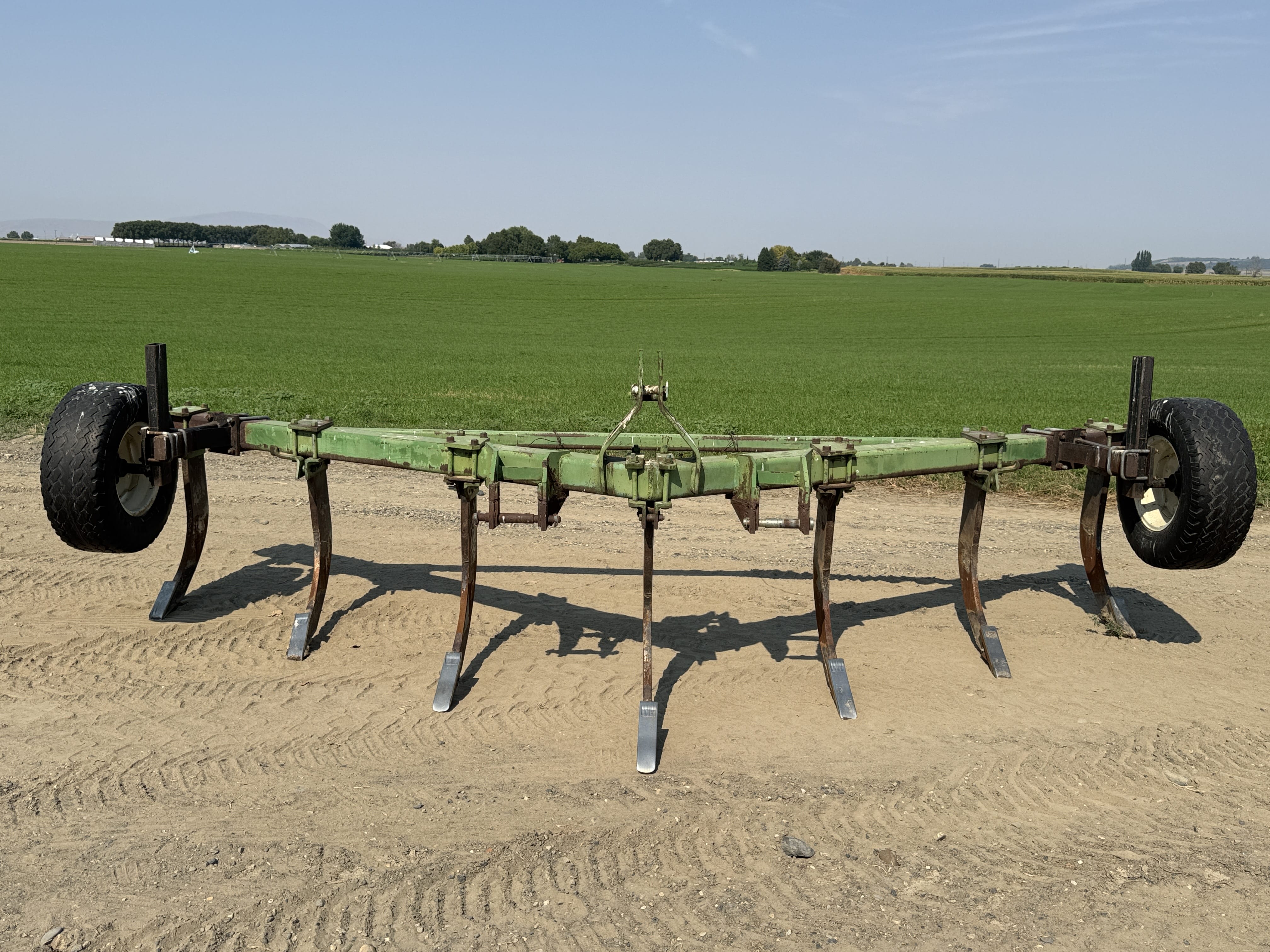 John Deere 900 Equipment Image0