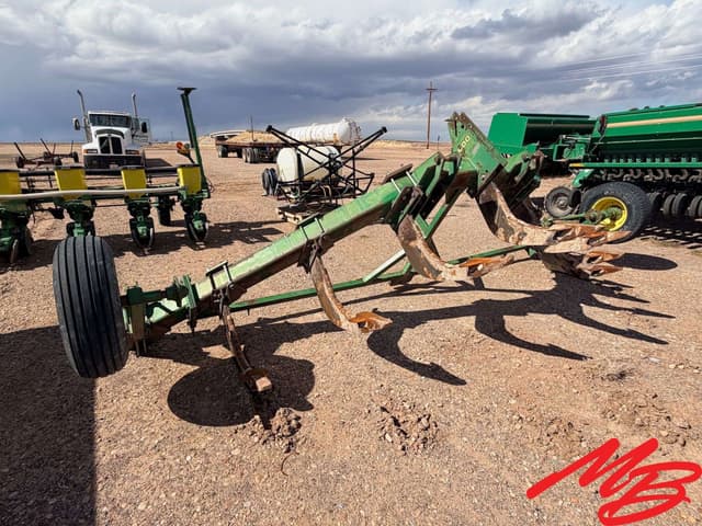 Image of John Deere 900 equipment image 2