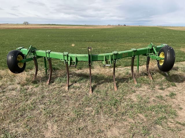 Image of John Deere 900 equipment image 2