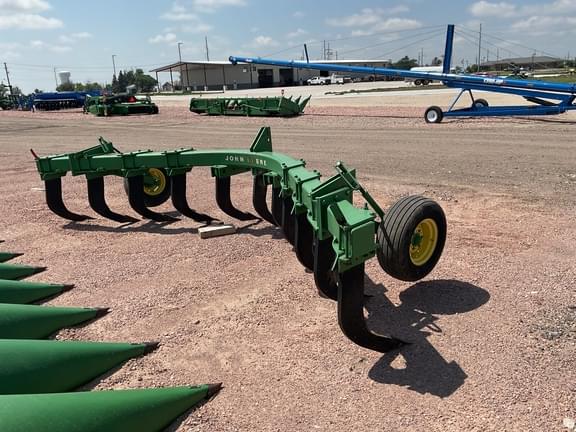 Image of John Deere 900 equipment image 2