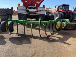 John Deere 900 Image