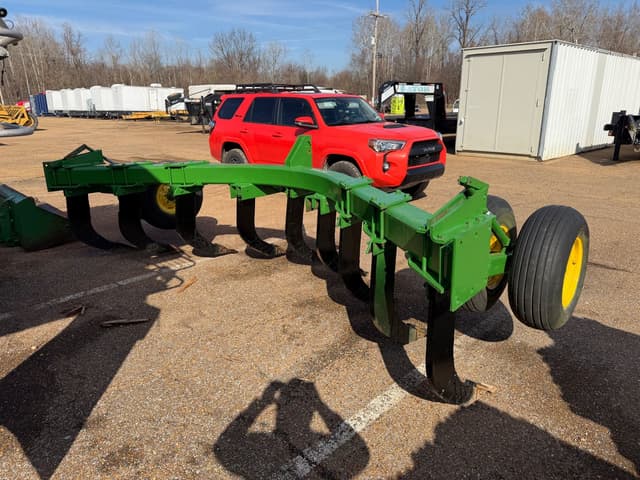 Image of John Deere 900 equipment image 2