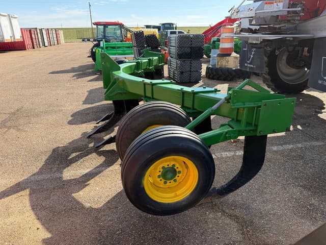 Image of John Deere 900 equipment image 4