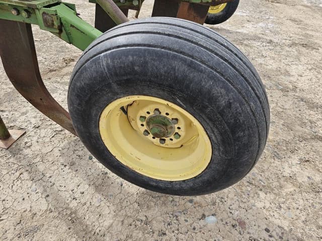 Image of John Deere 900 equipment image 2