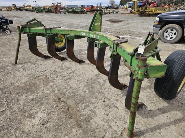 Image of John Deere 900 equipment image 1
