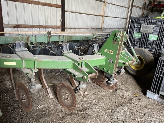 Main image John Deere 910
