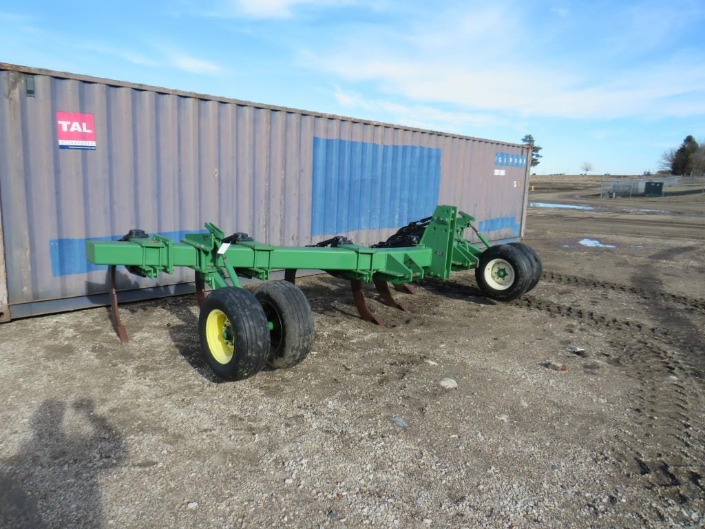 John Deere 910 Equipment Image0