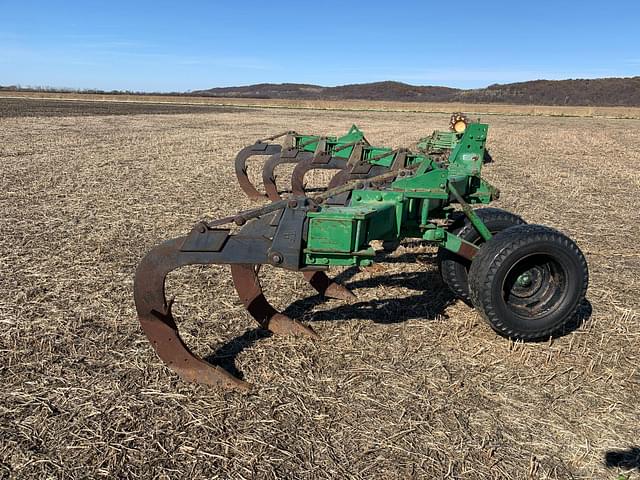 Image of John Deere 910 equipment image 2