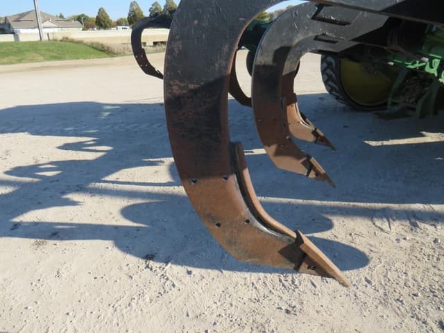 Image of John Deere 910 equipment image 3