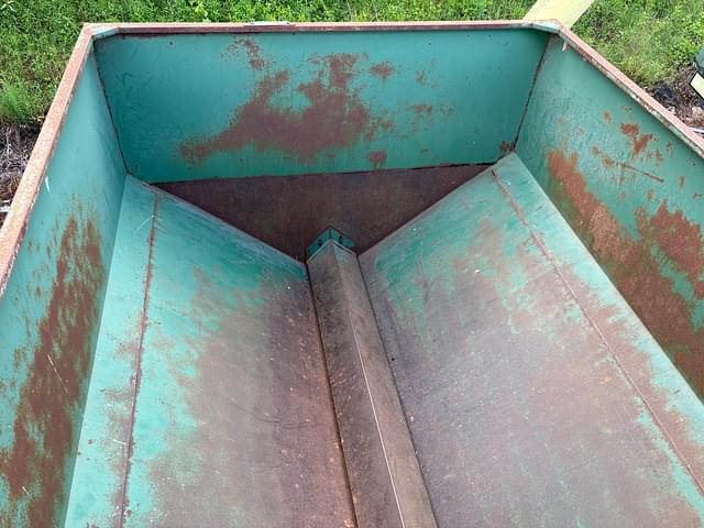 Image of John Deere 910 equipment image 4