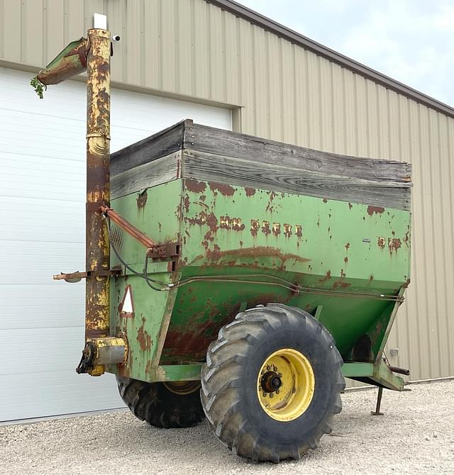 Image of John Deere 910 equipment image 4