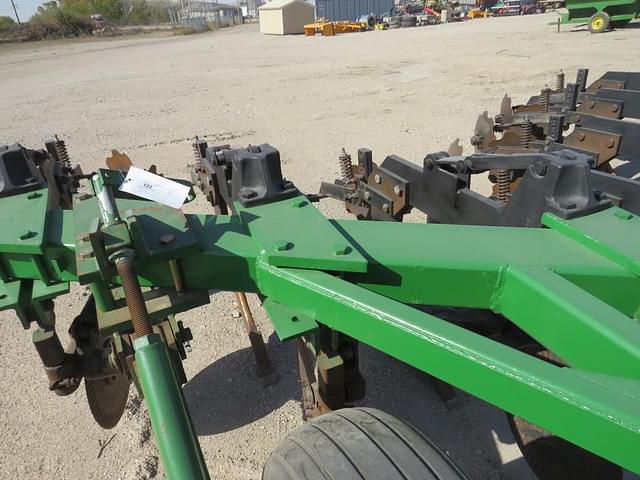 Image of John Deere 915 equipment image 2