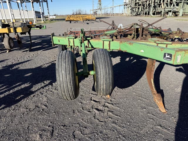 Image of John Deere 915 equipment image 2