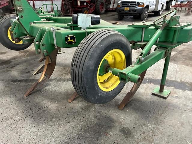 Image of John Deere 915 equipment image 2