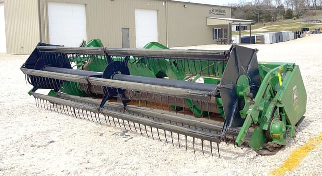 Image of John Deere 915 equipment image 1