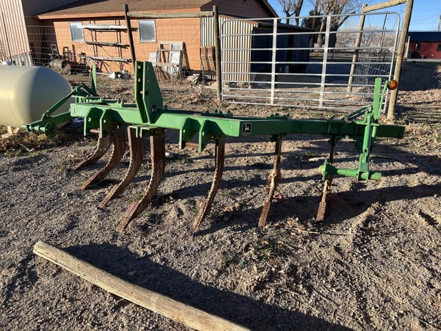 Image of John Deere 915 equipment image 1