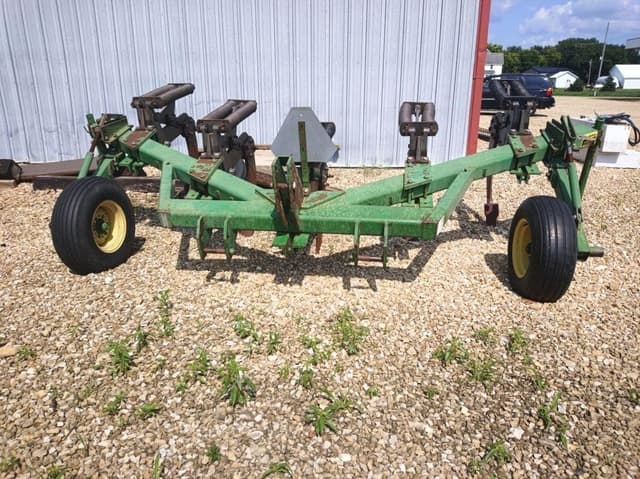 Image of John Deere 915 equipment image 1