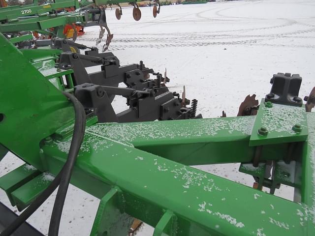 Image of John Deere 915 equipment image 4