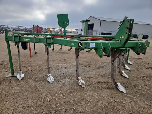 Image of John Deere 915 equipment image 3