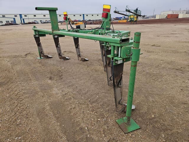 Image of John Deere 915 equipment image 4
