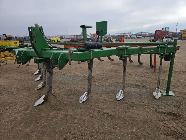 Image of John Deere 915 equipment image 2