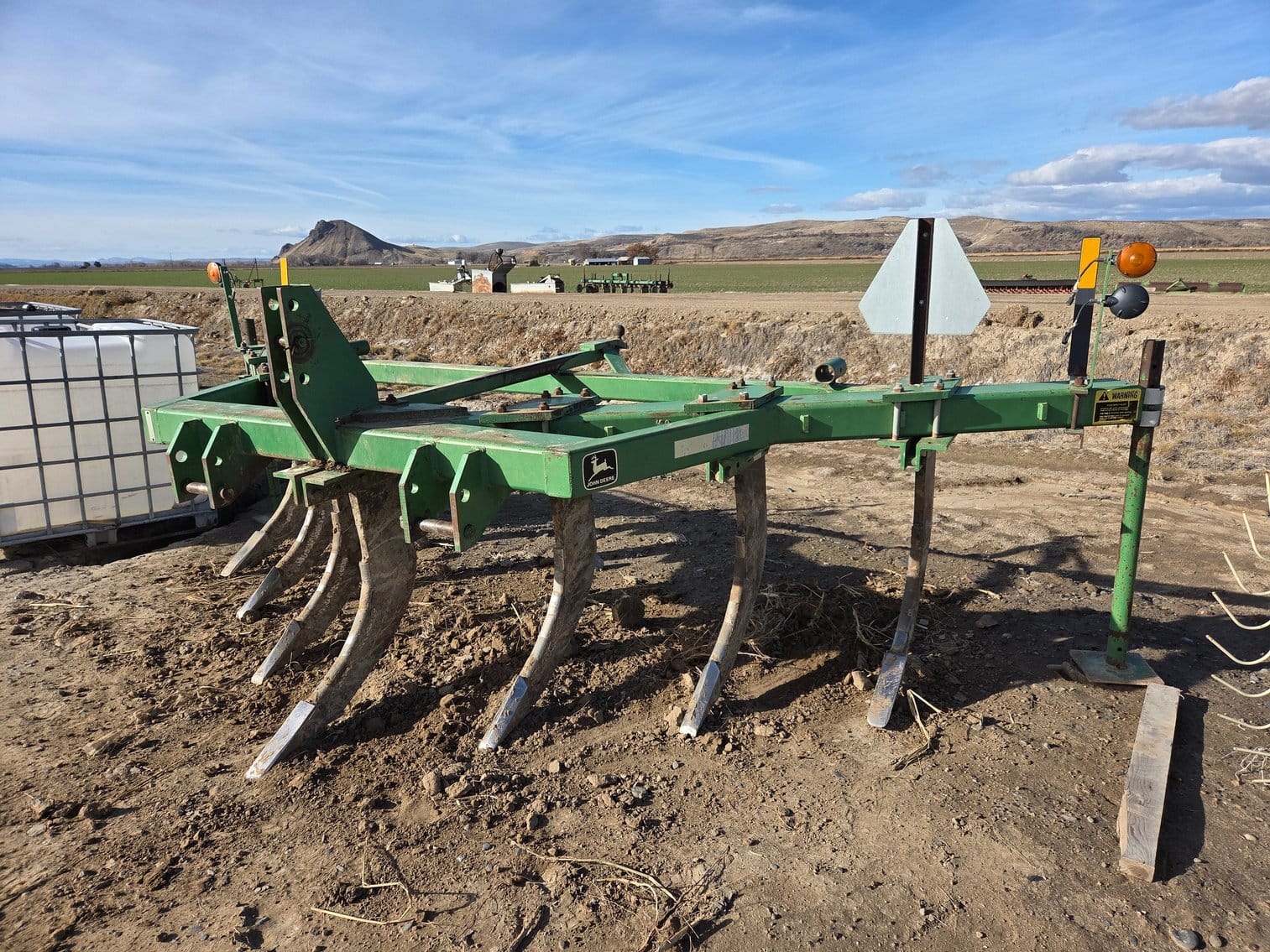 John Deere 915 Equipment Image0