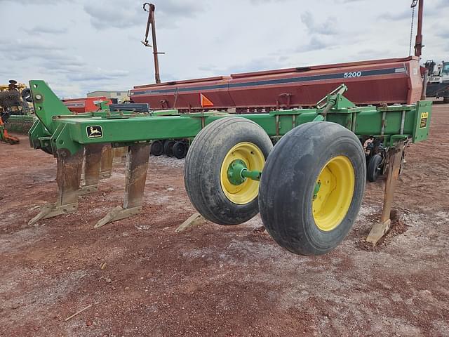 Image of John Deere 915 equipment image 2