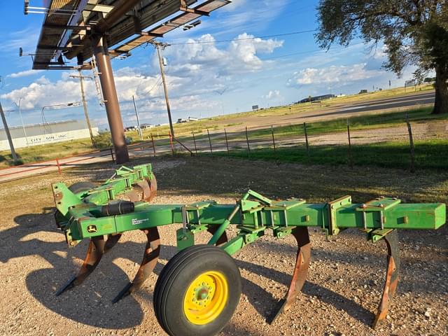 Image of John Deere 915 equipment image 2