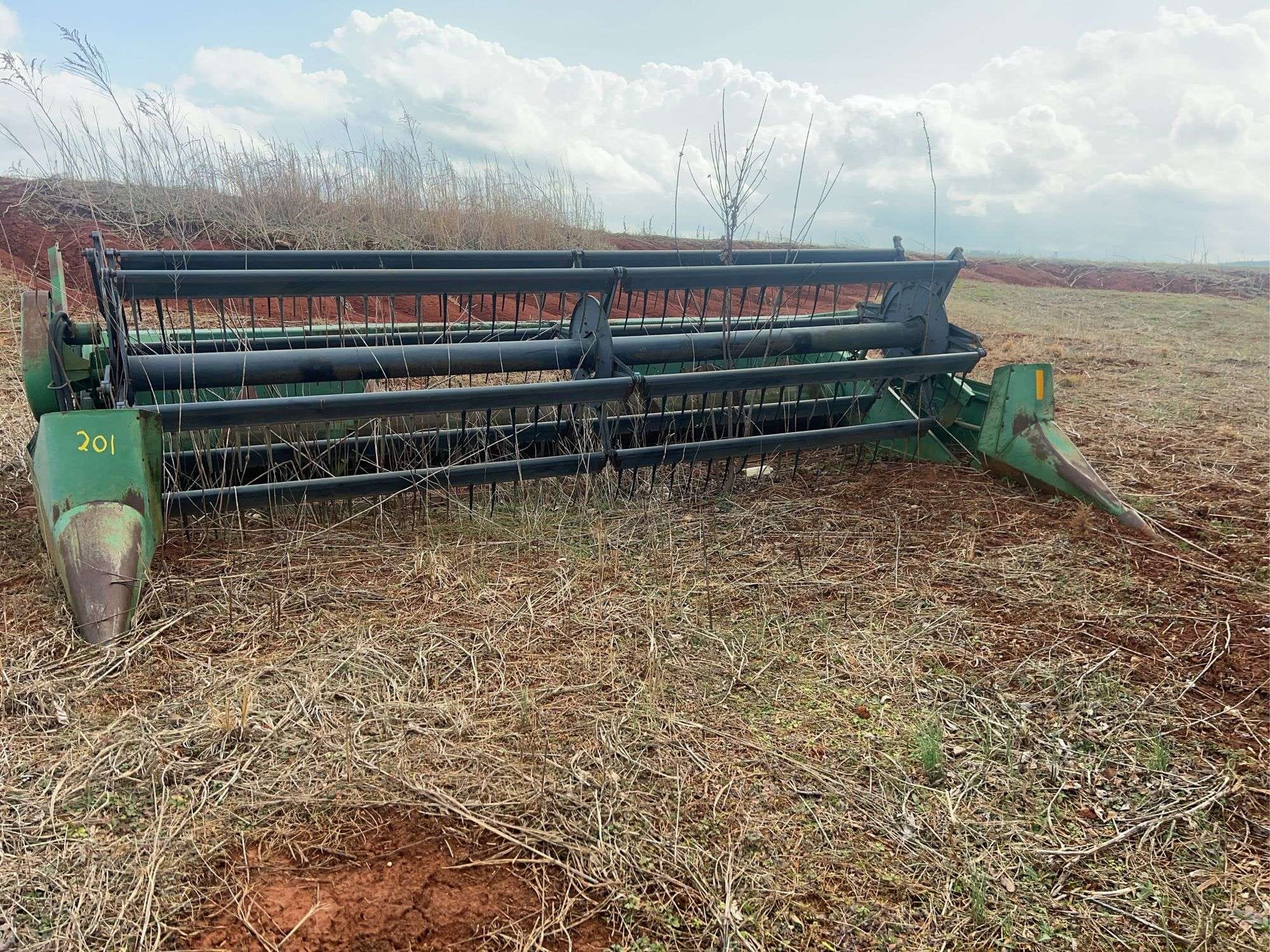 John Deere 915 Equipment Image0