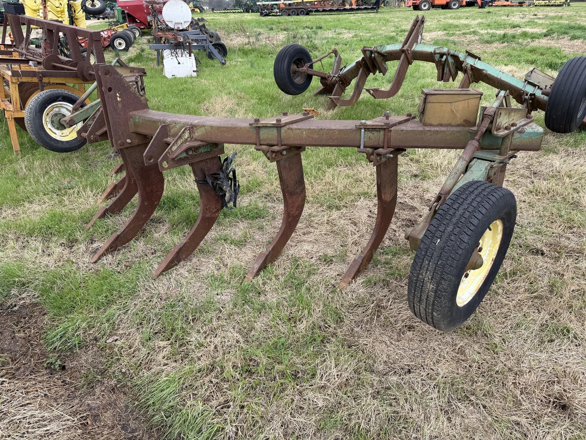 John Deere 915 Equipment Image0