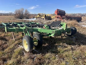 John Deere 915 Image