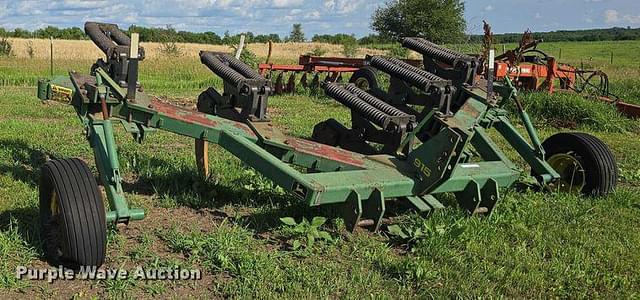 Image of John Deere 915 equipment image 2