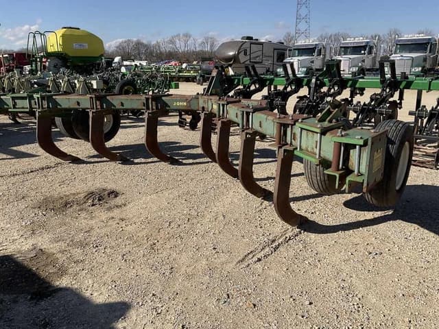 Image of John Deere 915 equipment image 3