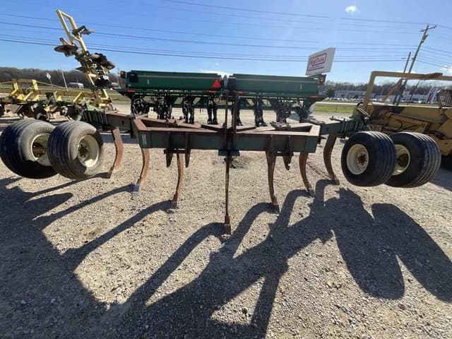 Image of John Deere 915 equipment image 1