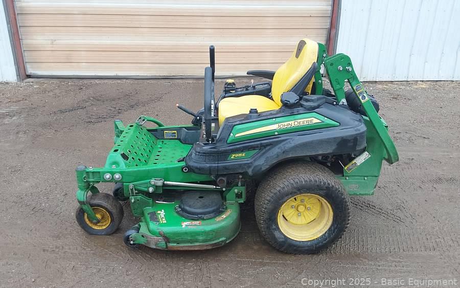 Image of John Deere Z915E Primary Image
