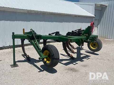 Image of John Deere 915 Primary image
