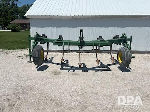 Image of John Deere 915 equipment image 1