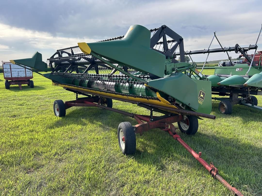 Image of John Deere 920 Primary image