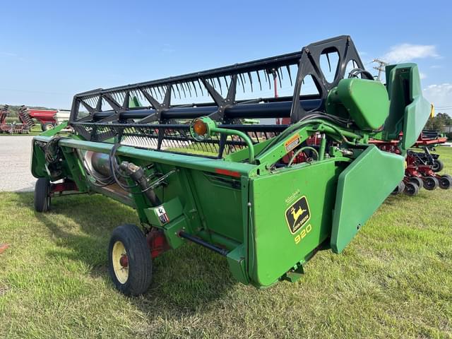 Image of John Deere 920 equipment image 2