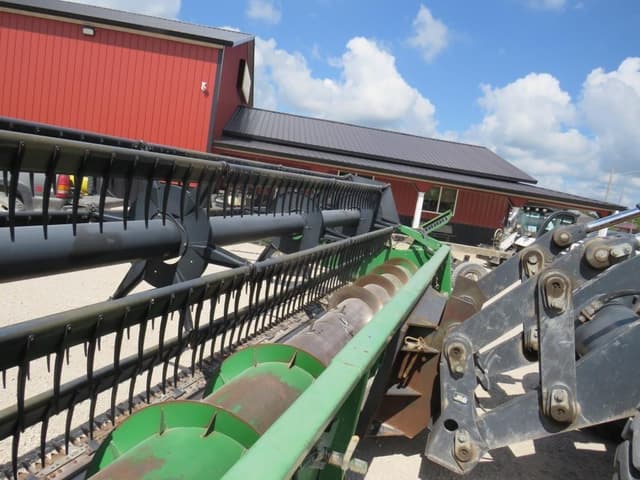 Image of John Deere 920 equipment image 3