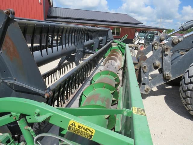 Image of John Deere 920 equipment image 2