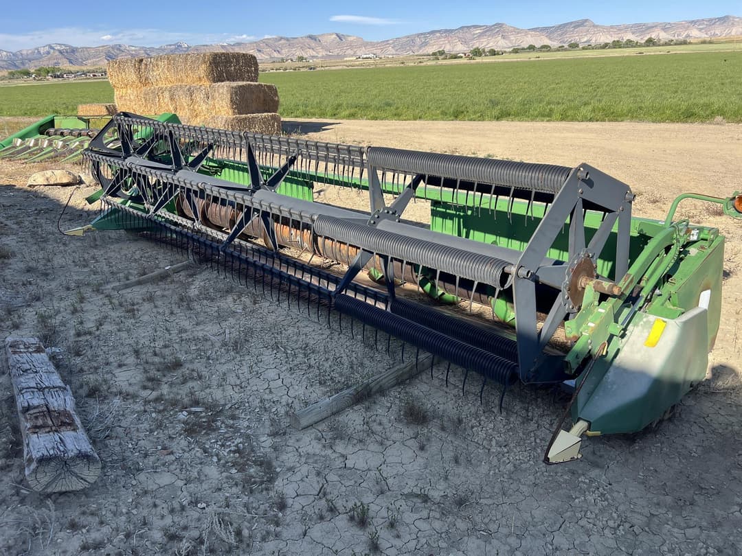 Image of John Deere 920 Primary image