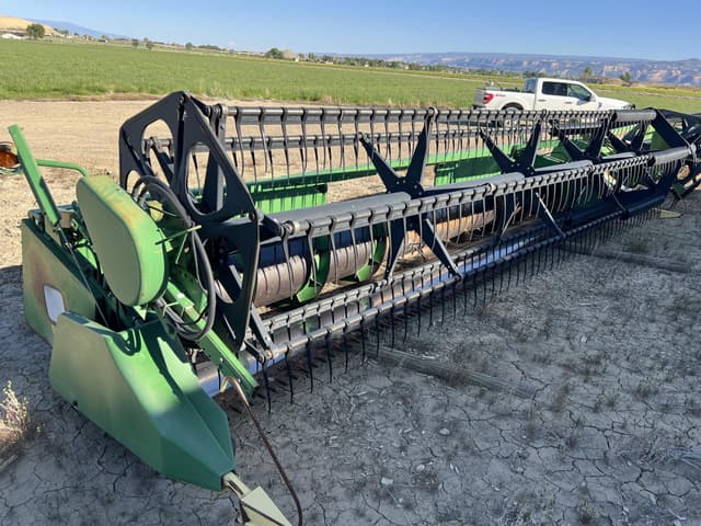 Image of John Deere 920 equipment image 2