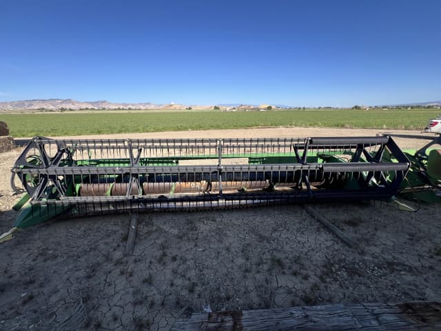 Image of John Deere 920 equipment image 1
