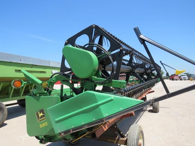 Image of John Deere 920 equipment image 4