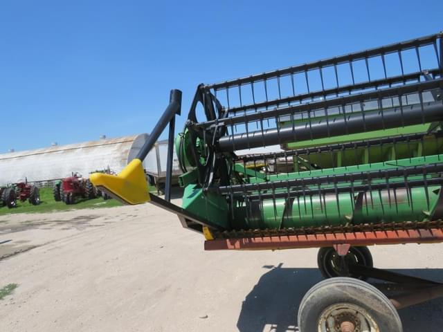 Image of John Deere 920 equipment image 3